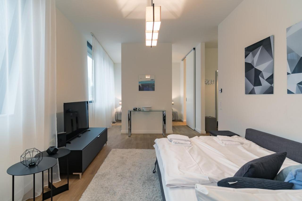 Modern Holiday In Sapphire By D. Libeskind Berlijn